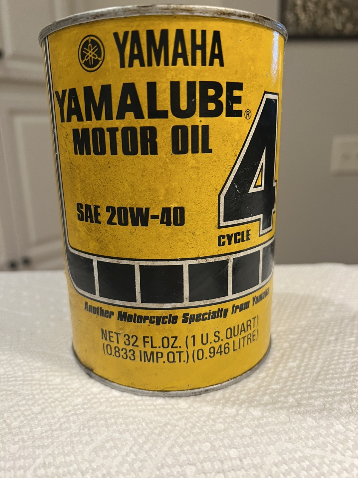 Vintage Yamaha Yamalube R motor oil/Qt can with 70\'s graphics/Yamahauler 