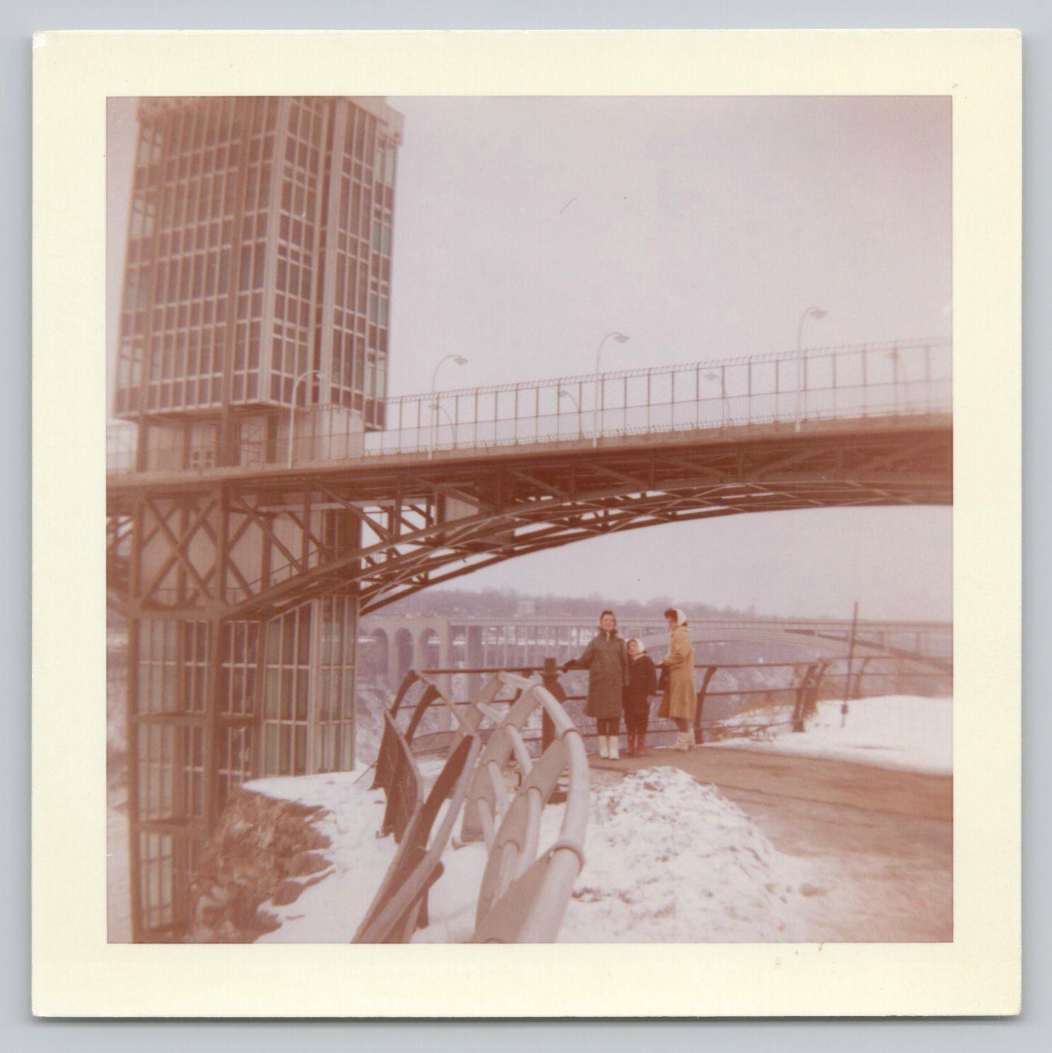 1961 Women Ladies Girl Prospect Point Tower Niagara Falls NY Vintage Color Photo