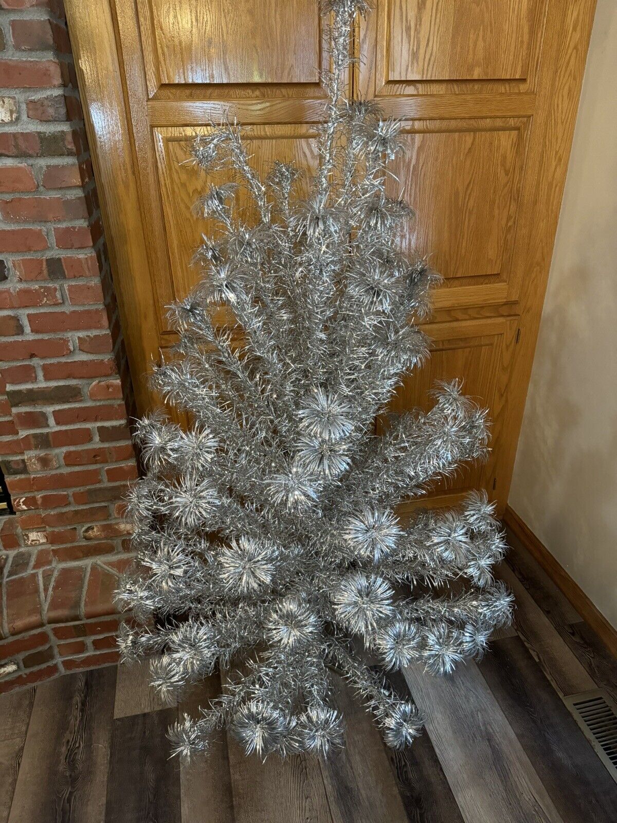 Vintage 5 1/2 Ft Aluminum Christmas Tree W/ Color Wheel - US Silver Tree Co