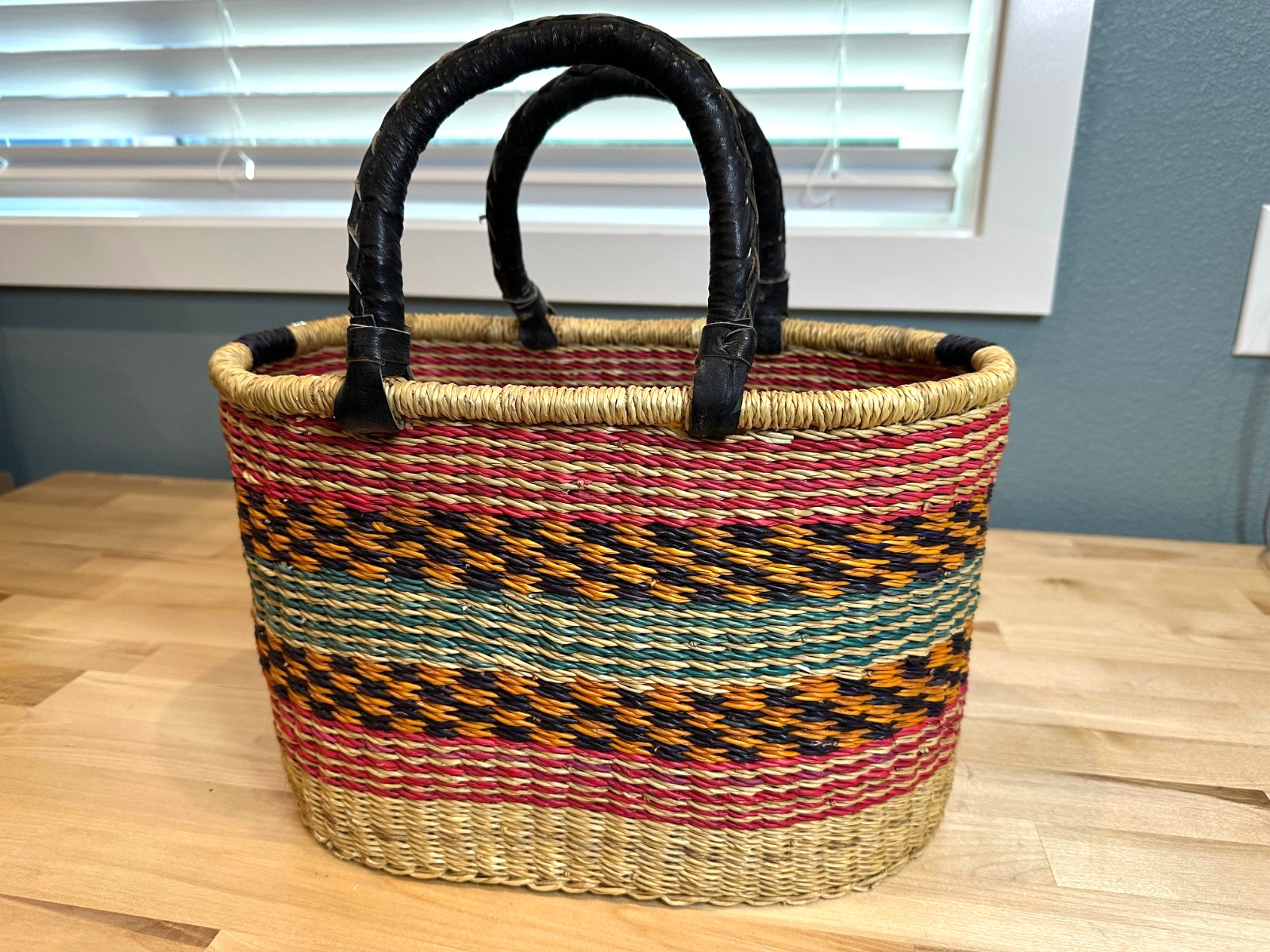 BOLGA MARKET BASKET Vintage Large Handwoven African Leather Handle Pattern Tote BOLGA MARKET BASKET Vintage Large Handwoven African Leather Handle Pattern Tote