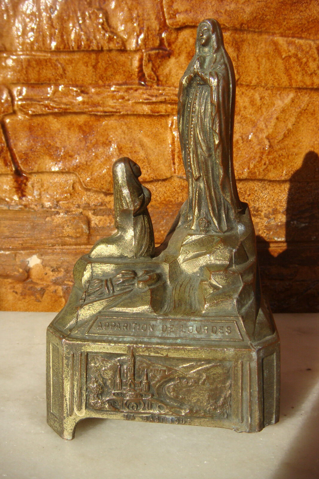ANTIQUE BEAUTIFULLY DETAILED OUR LADY OF LOURDES STATUE SCENE
