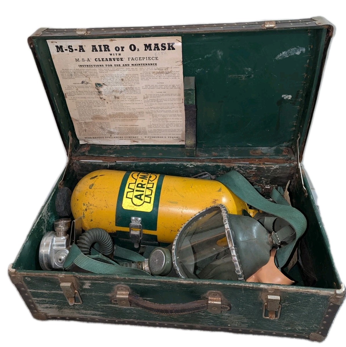 Vintage Chemox Oxygen Breathing Apparatus Gas Mask MSA +Case Clearvue Vintage Chemox Oxygen Breathing Apparatus Gas Mask MSA +Case Clearvue