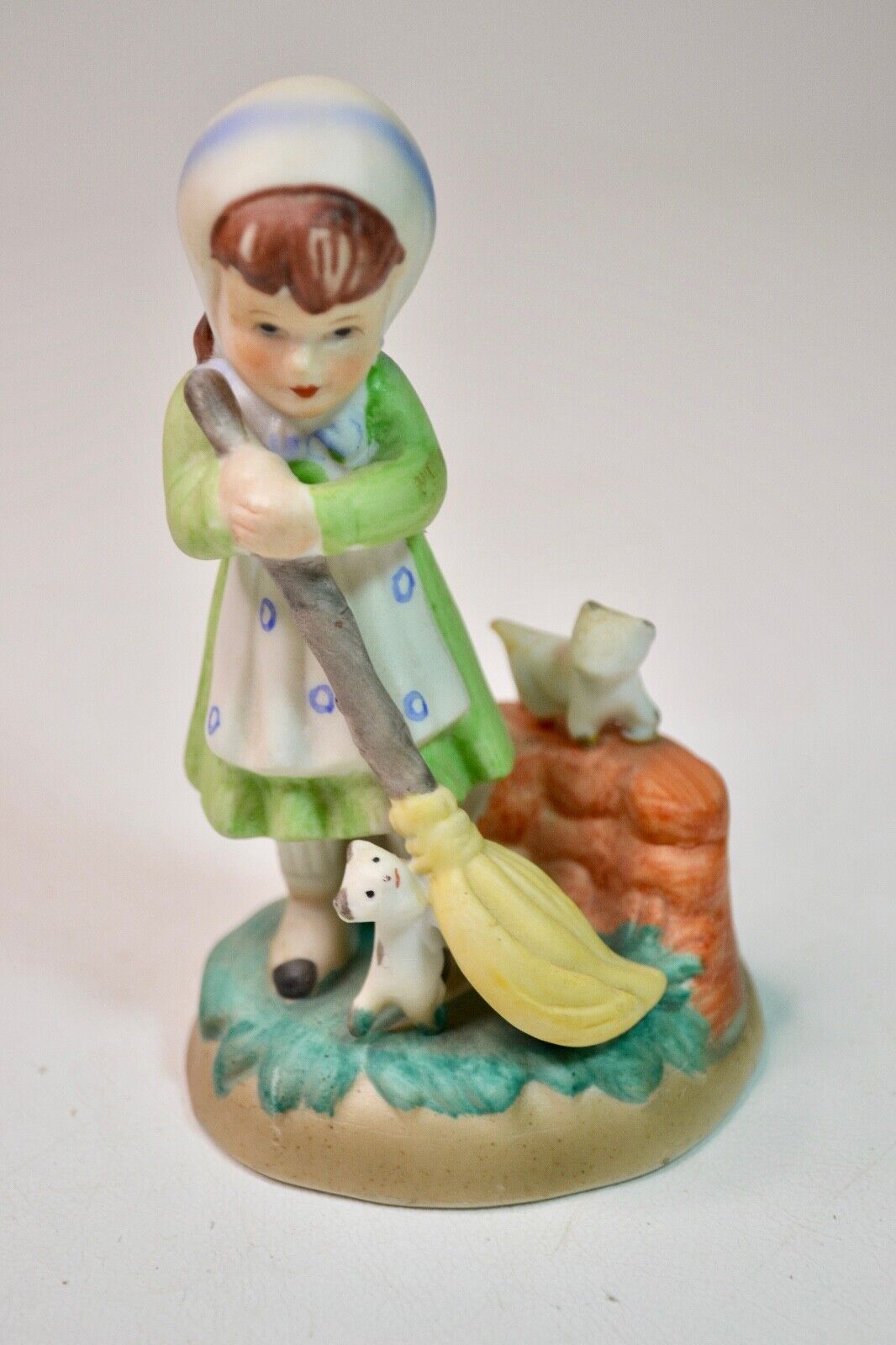 Vintage Porcelain Figurine Country Girl Broom 2 Kittens 5\