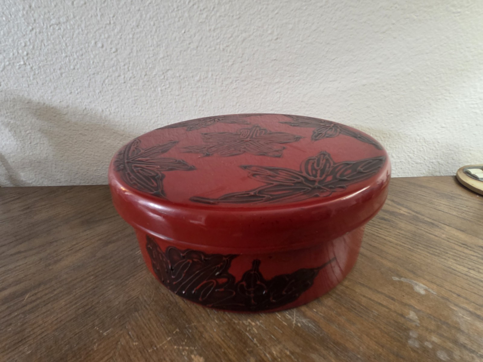 Vintage Japanese Kamakura-bori Red Lacquer Carved Wood Box