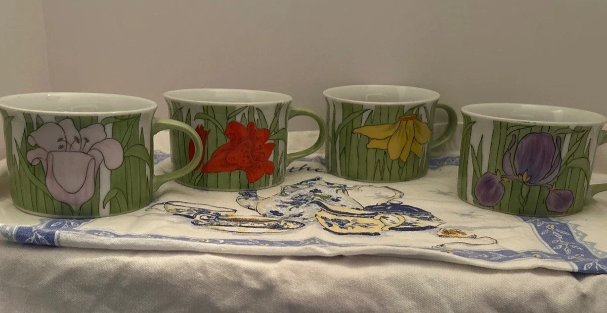 Set/4 Vtg ‘70’sFranci Villa Vanilla Palm Bch Collection Soup Mugs. VGUC. Set/4 Vtg ‘70’sFranci Villa Vanilla Palm Bch Collection Soup Mugs. VGUC.