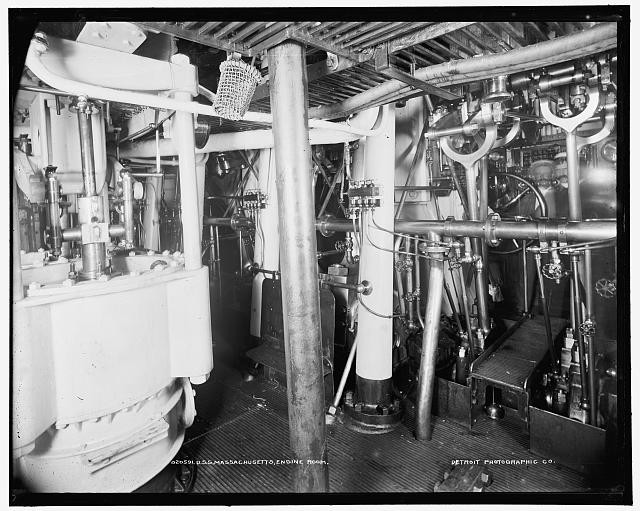 Photo:U.S.S. Massachusetts, engine room
