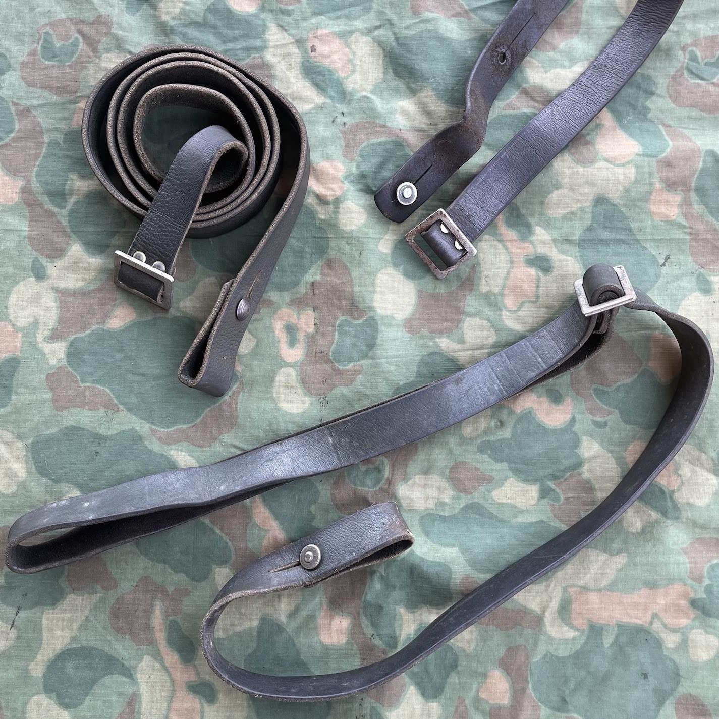 One (1) Issued WWII Finnish M91 M39 Original Leather Mosin Nagant Rifle Sling