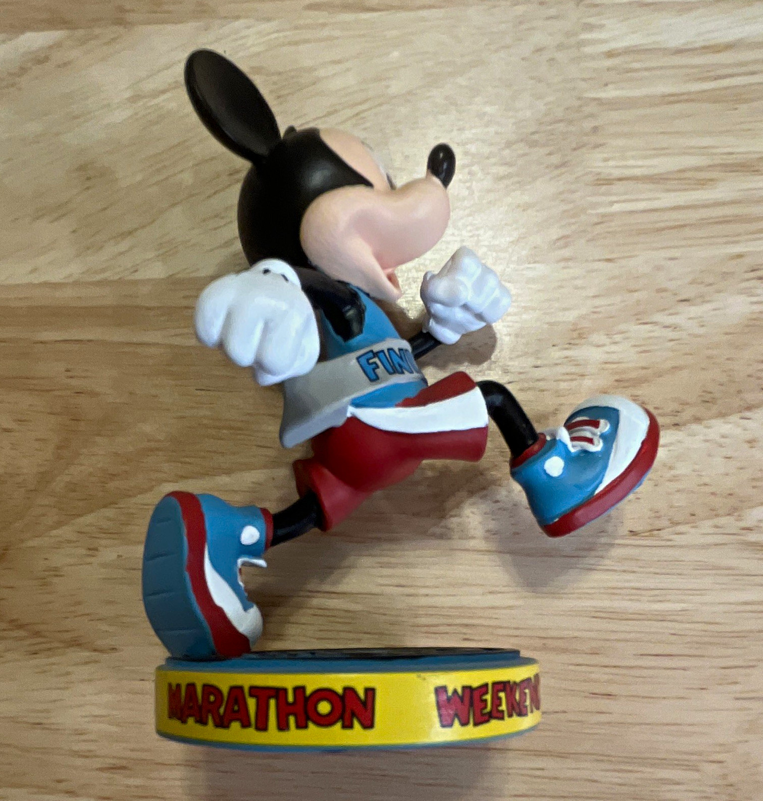 Disney Mickey Mouse runDisney Marathon Weekend 2019 Figurine 4”