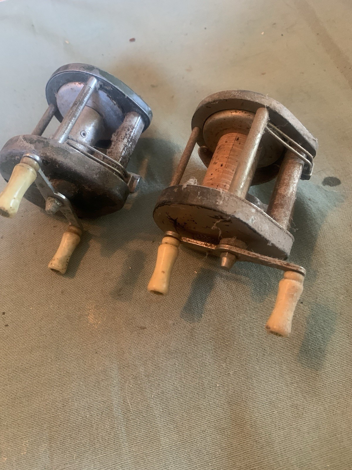 Vintage Lot of 2 Casting/Baitcasting Fishing Reels Set