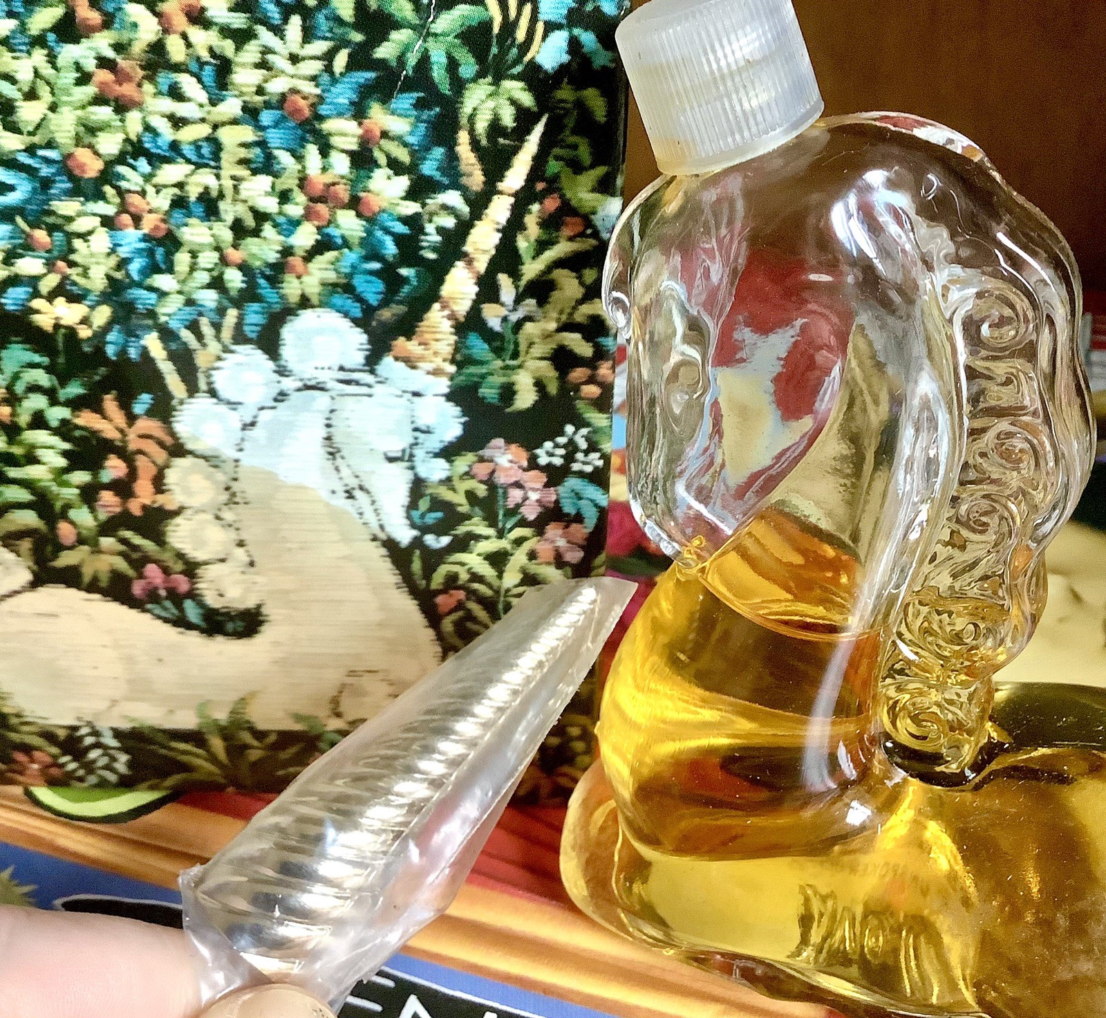 Vintage UNiCoRN Avon NIB CoLoGNe BRoCaDE 2 fl oz ORG Estate 80s 70s MagicaL BOX