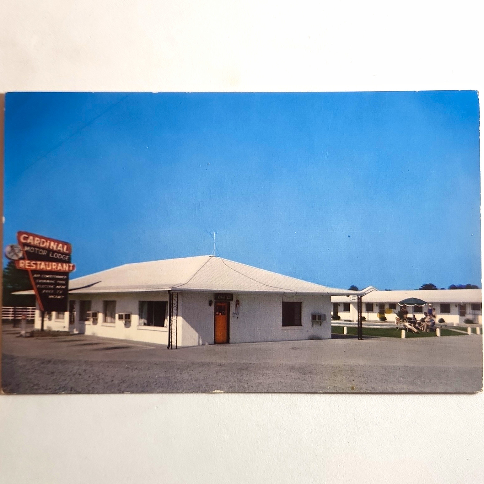 Mike Roberts Cardinal Motor Lodge & Restaurant Henderson NC Postcard Unposted