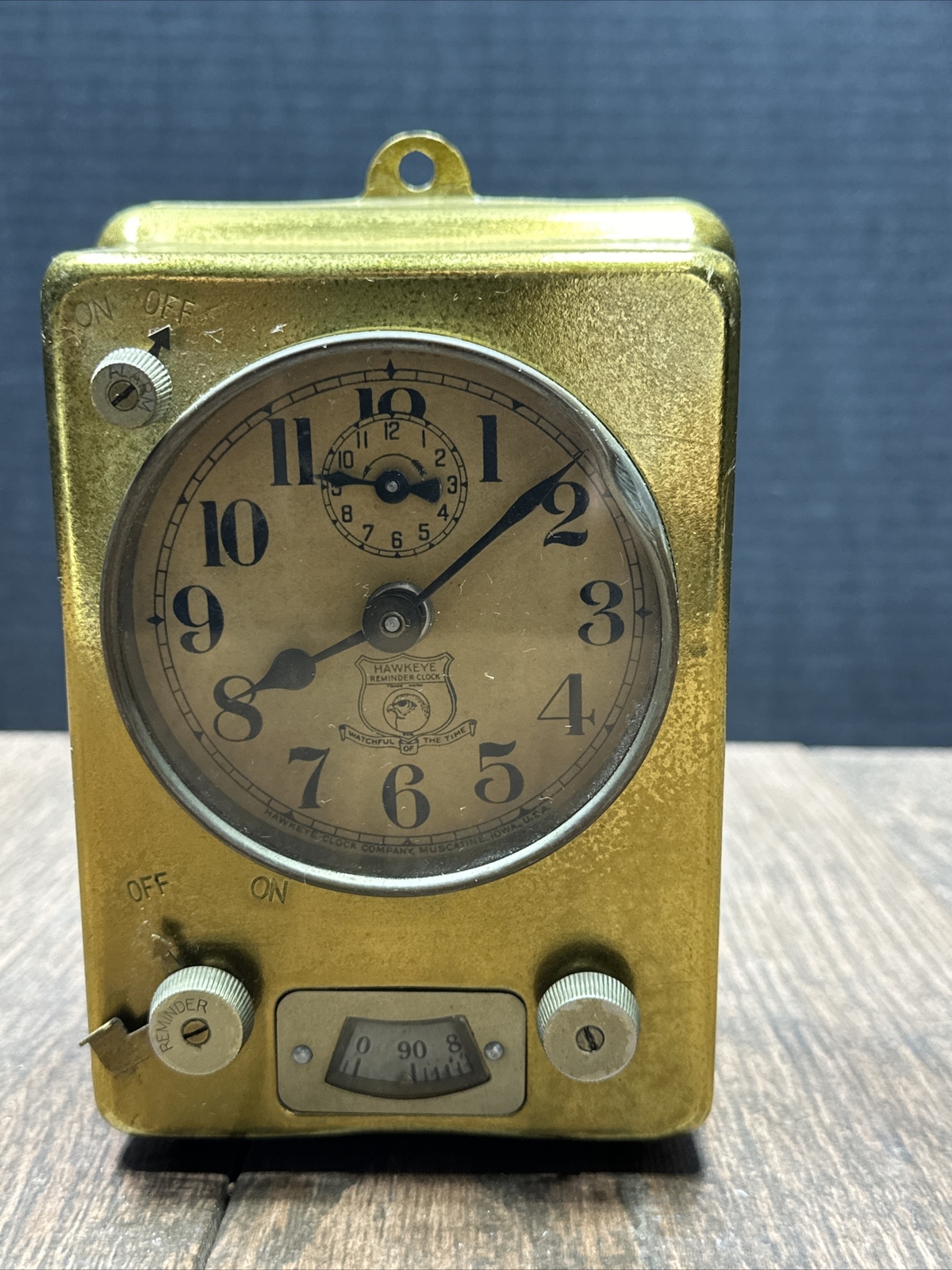 VINTAGE HAWKEYE REMINDER CLOCK HAWKEYE CLOCK COMPANY MUSCATINE IOWA USA