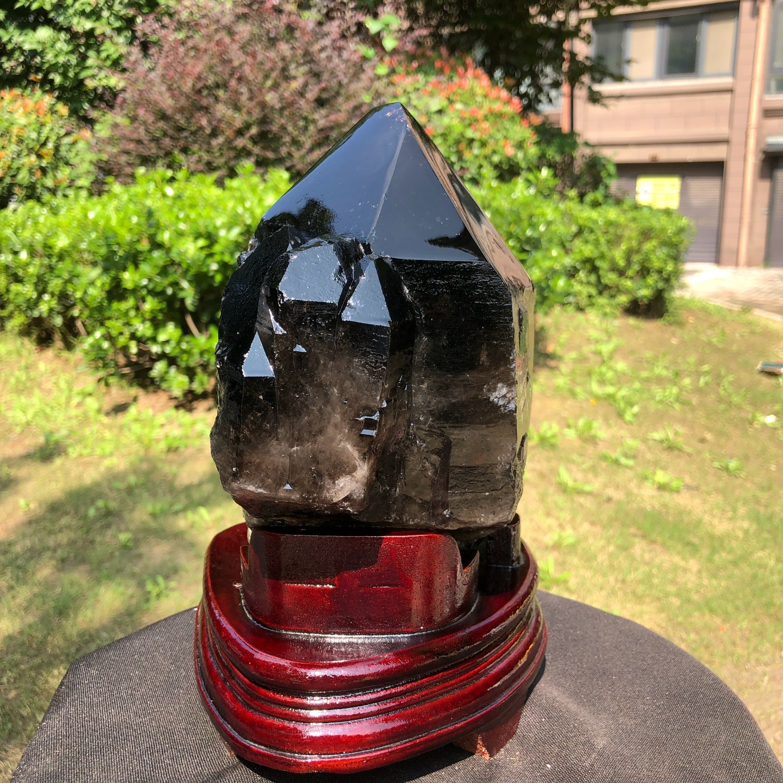 11.04LB Natural Smoky Crystal Crystal Mineral Specimens Energy Healing+Pedestal