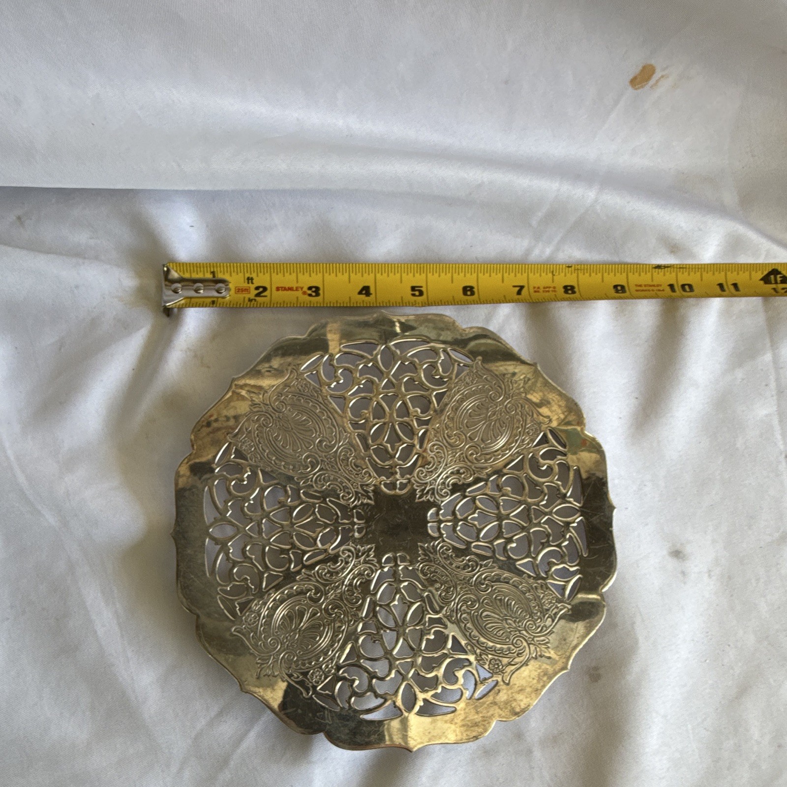 Vintage Towle EP 4001 Silverplate Footed Trivet Pierced Scrollwork Hot Plate