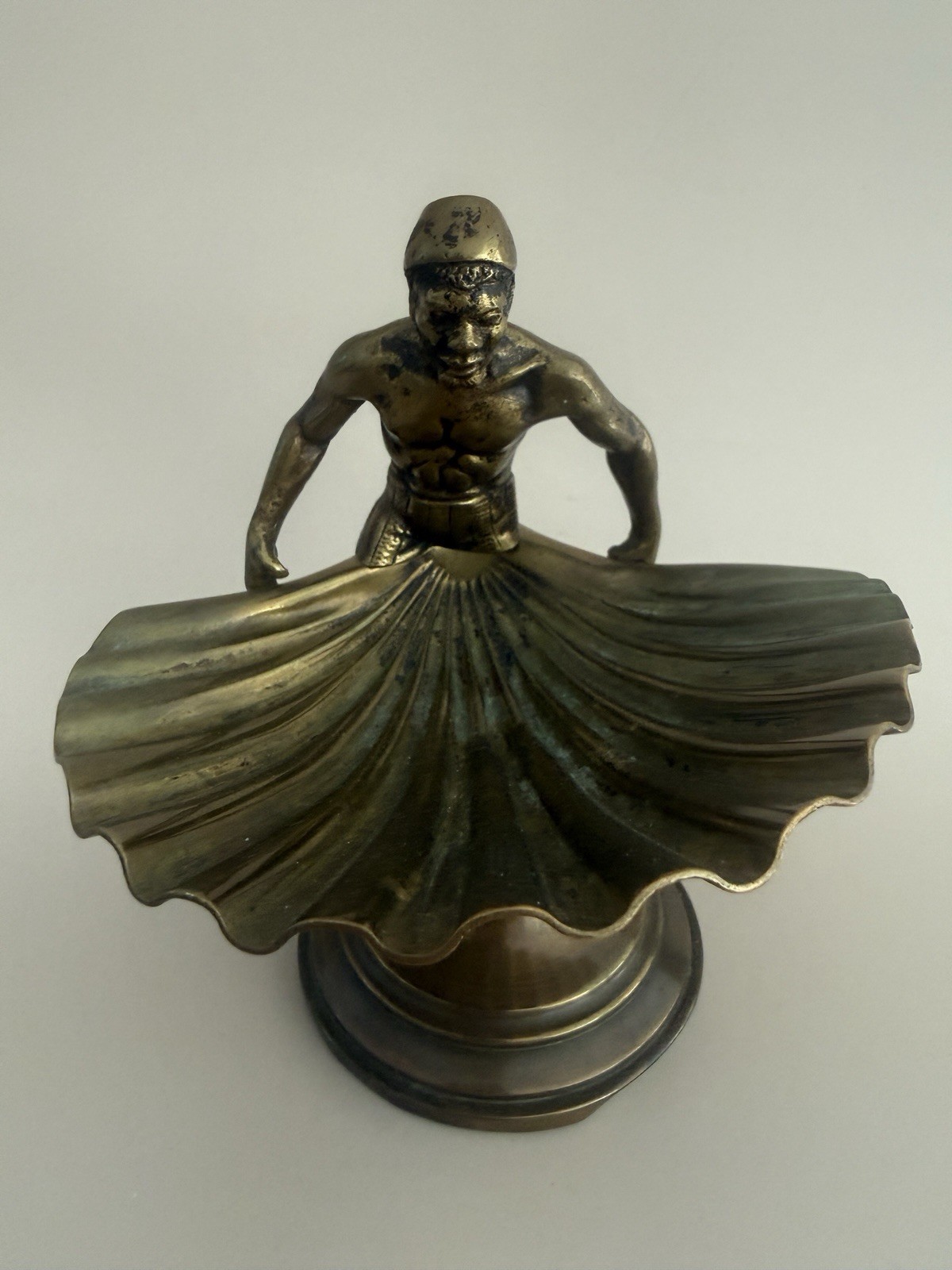 Vintage Cast Brass Art Deco Figural Shell Design Catch All Vintage Cast Brass Art Deco Figural Shell Design Catch All