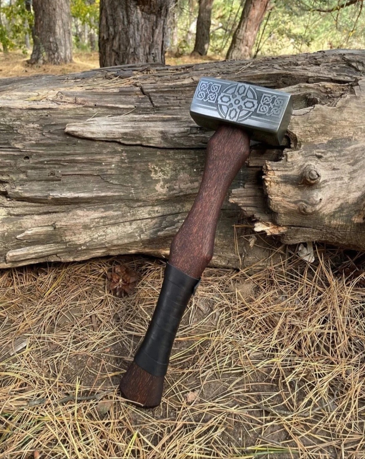 CUSTOM HANDMADE DAMASCUS STEEL VIKING HAMMER VALNUT, MJOLNIR HAMMER . BM