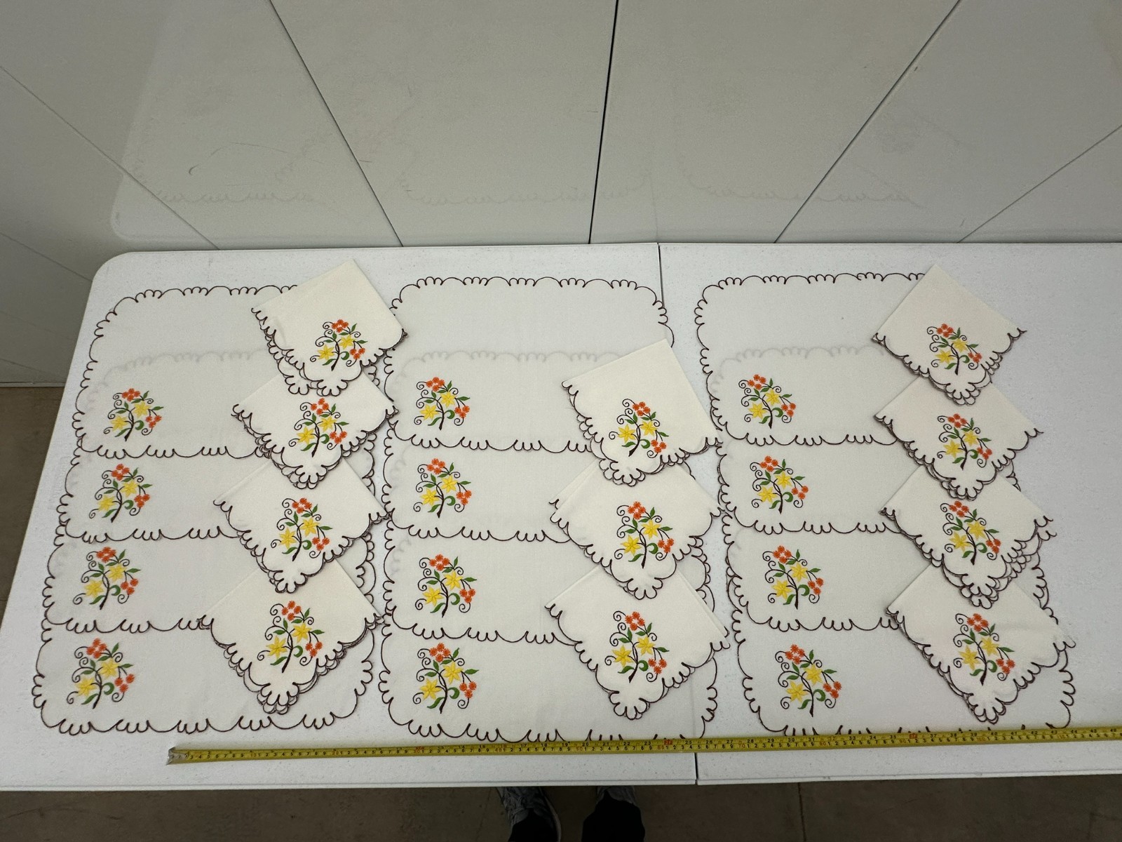 12 Vintage Floral Yellow Placemats 11 Napkins Linen? Cotton? 70\'s Vibe Scallop