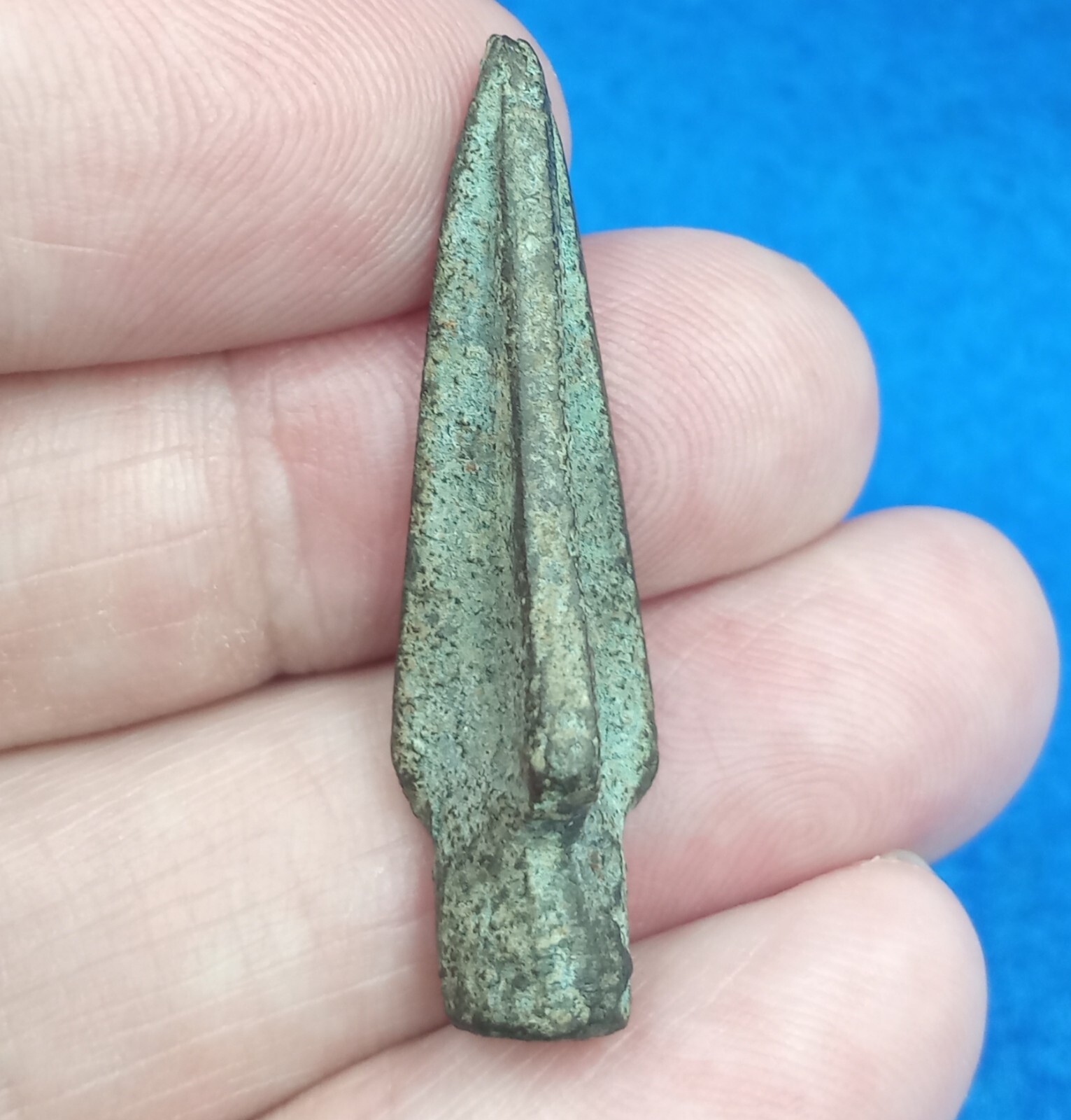 2,000 YR OLD ANCIENT ROMAN LONG SHOT BRONZE ARROWHEAD 2,000 YR OLD ANCIENT ROMAN LONG SHOT BRONZE ARROWHEAD