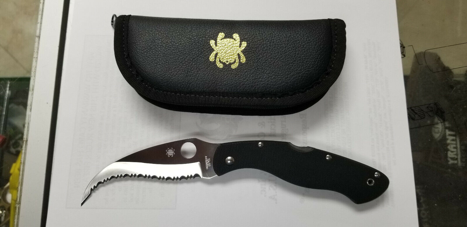 RARE SPYDERCO CIVILIAN - SpyderEdge  folding knife C12GS with leather pouch