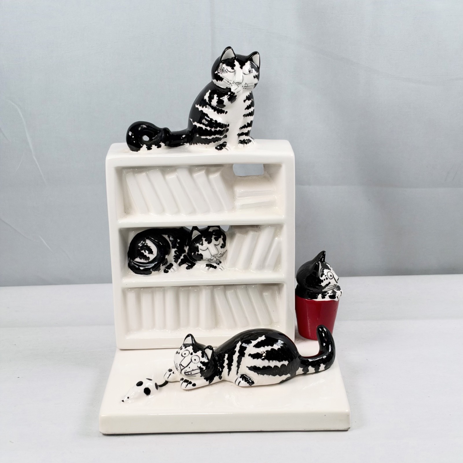 B. KLIBAN Striped Kitty Decorative Ceramic Bookends / Sigma Tastesetter / Rare