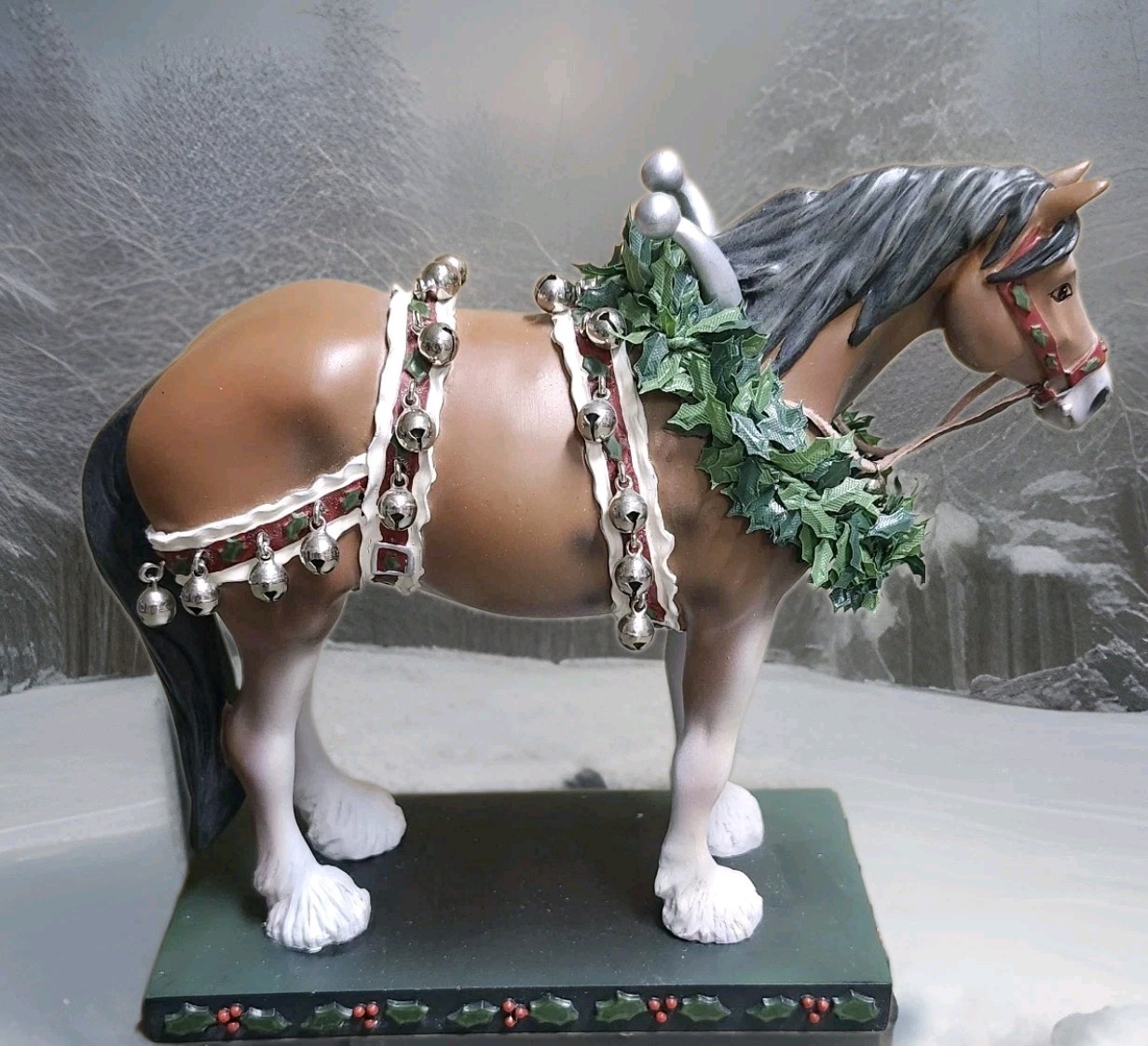 Vtg Trail of Painted Ponies 12203 Christmas Clydesdale Horse Resin Figurine Ret.