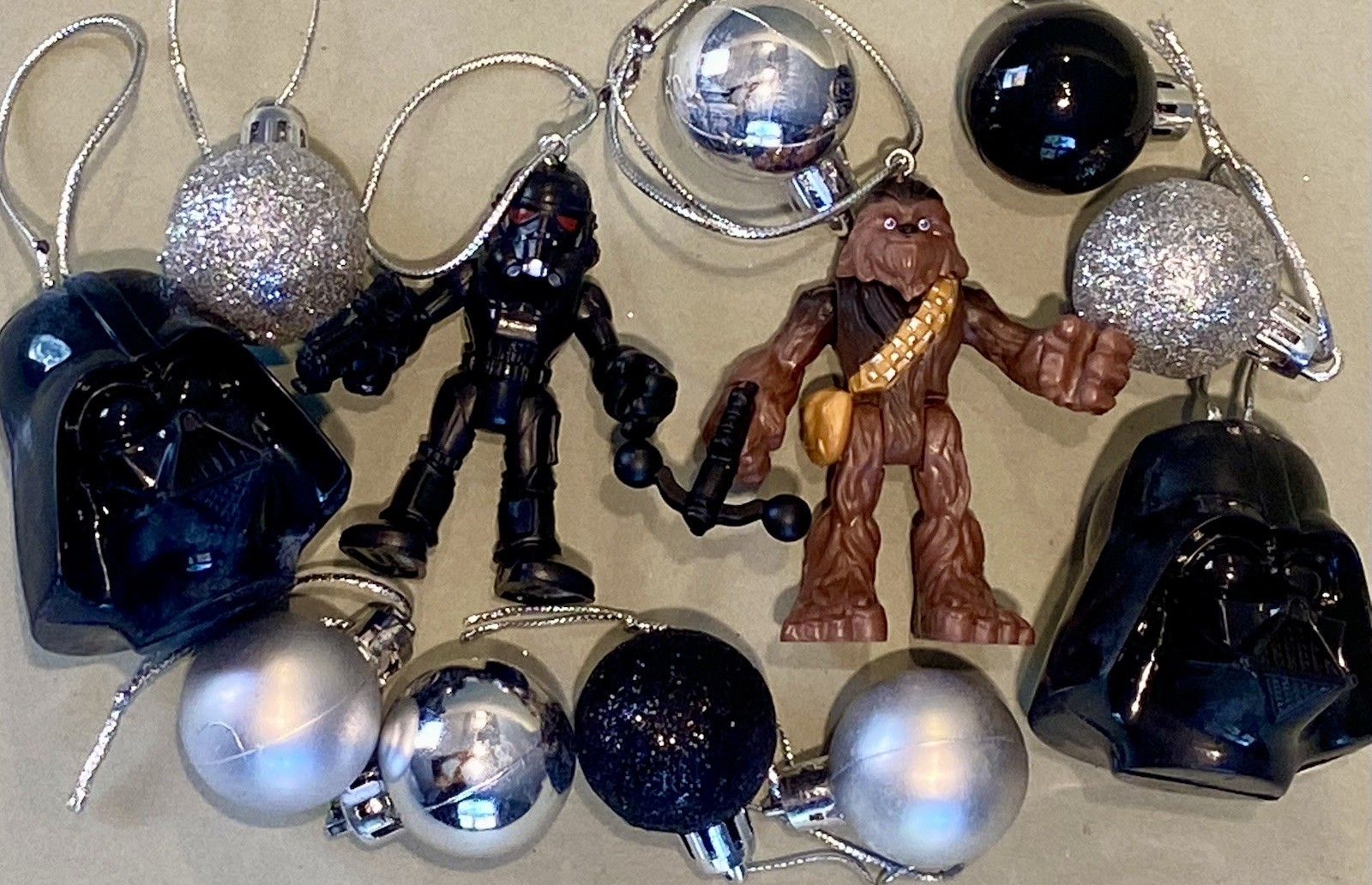 12 Piece Ornament Set, 4 Star Wars Characters