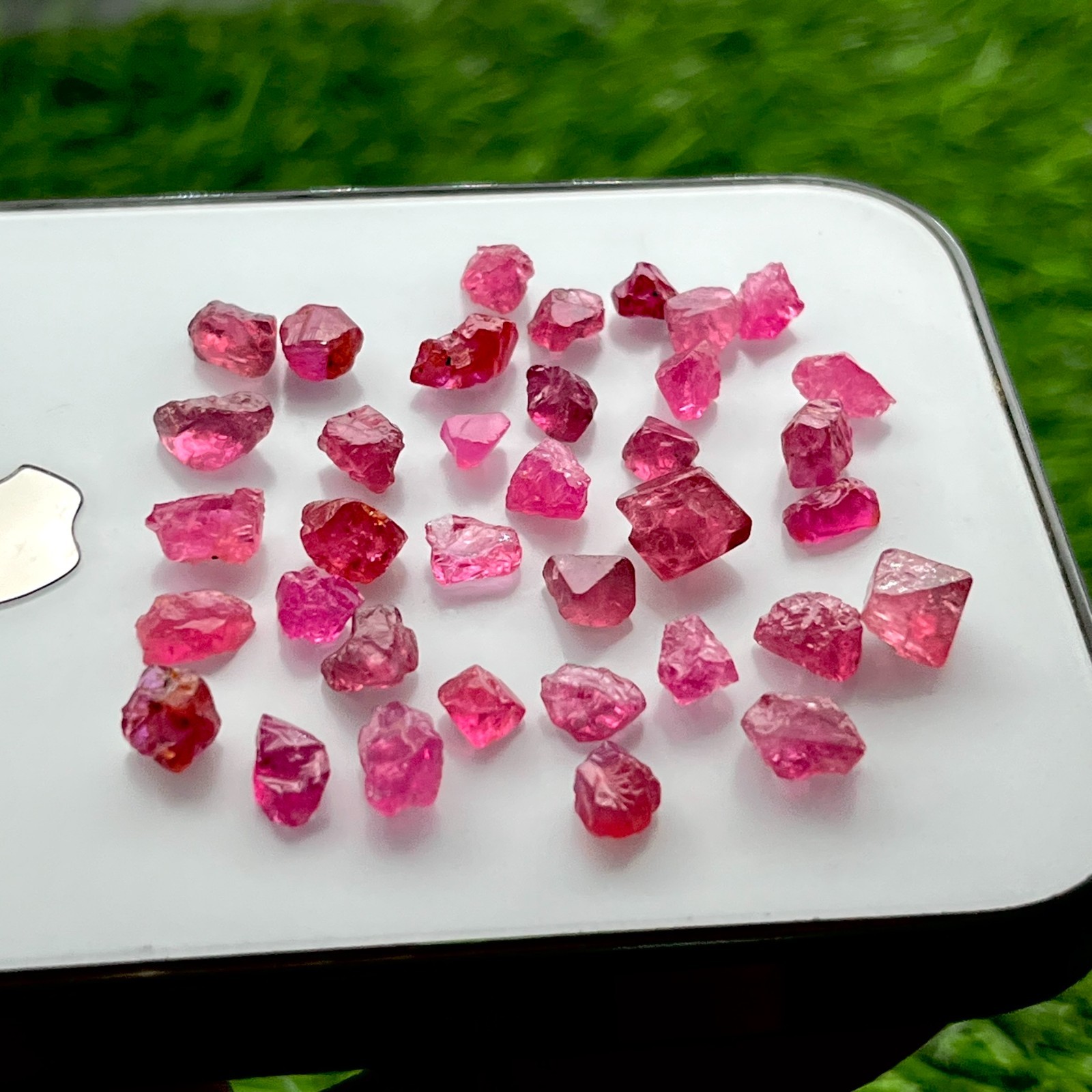 Natural Vivid Red Pink Spinel Rough Lot 46.5 Carats 36 Pieces Raw Spinel Crystal