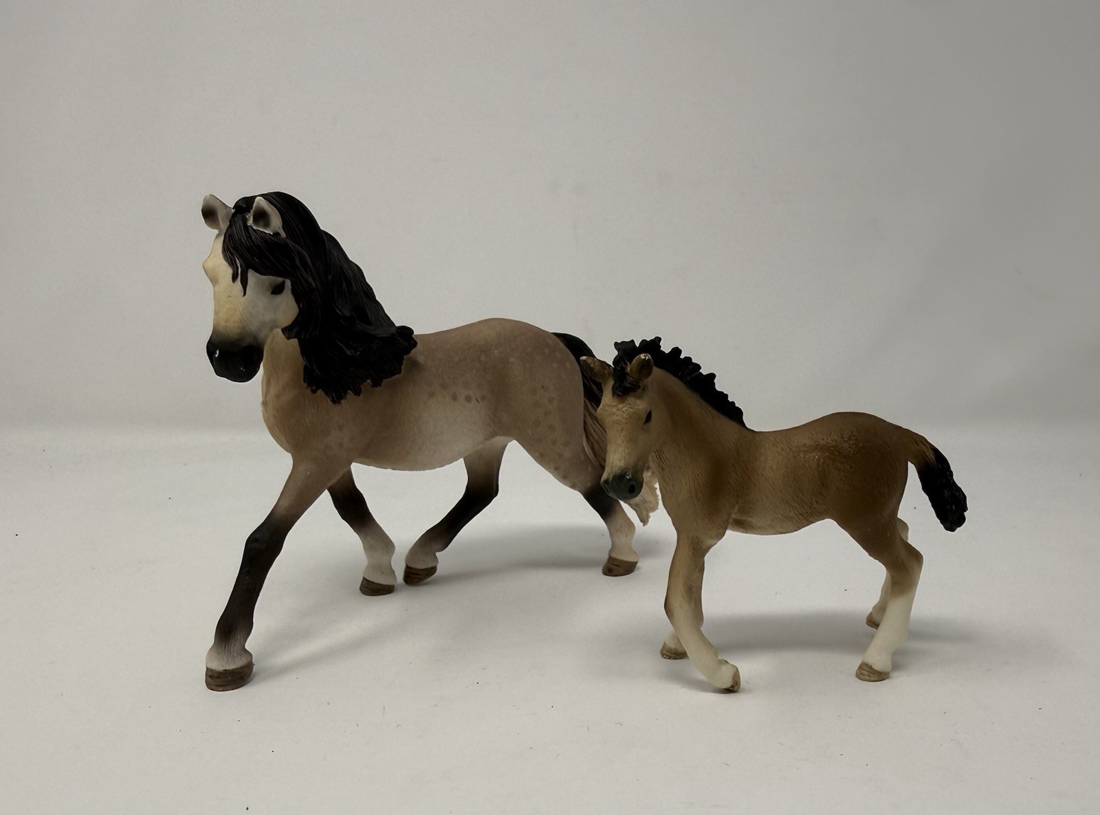 Schleich Am Limes 69 D-73527 Andalusian Mare with Foal Horse Toys Model Used