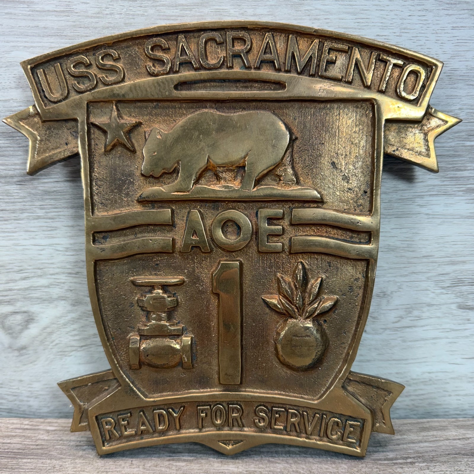 Vintage USS Sacramento AOE-1 Heavy Brass US Navy Ship Crest Plaque Cold War 8\