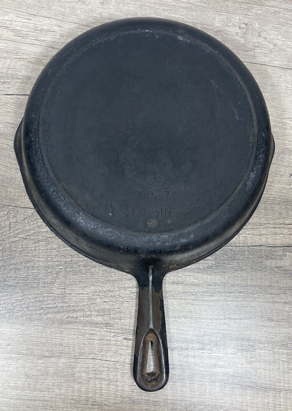 Vintage No. 7, 10-1/8 inch Cast Iron Pan, Smooth, Flat