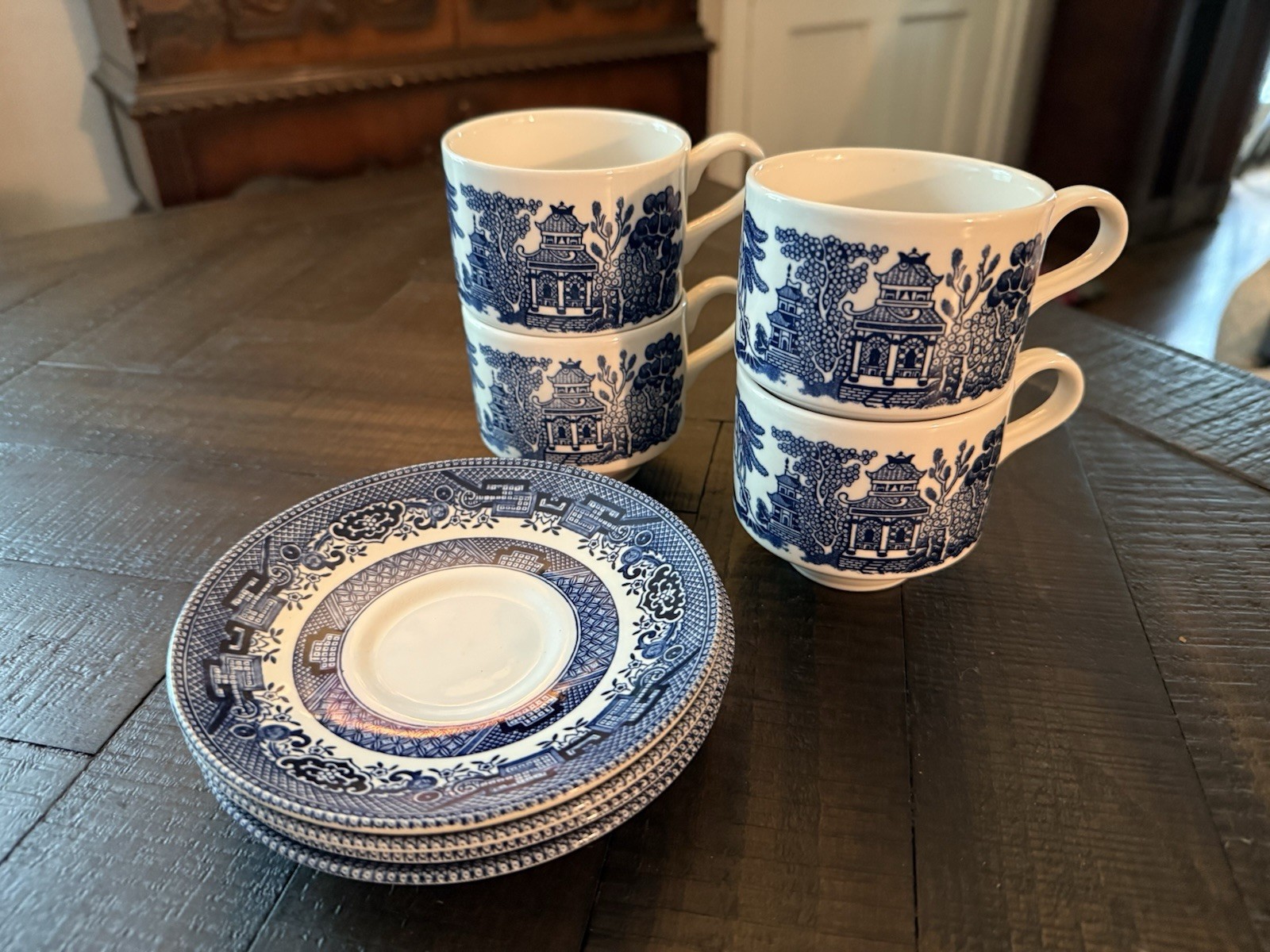 1950-70 Churchill Blue Willow Made in England - FOUR Cup & Saucer Sets 1950-70 Churchill Blue Willow Made in England - FOUR Cup & Saucer Sets