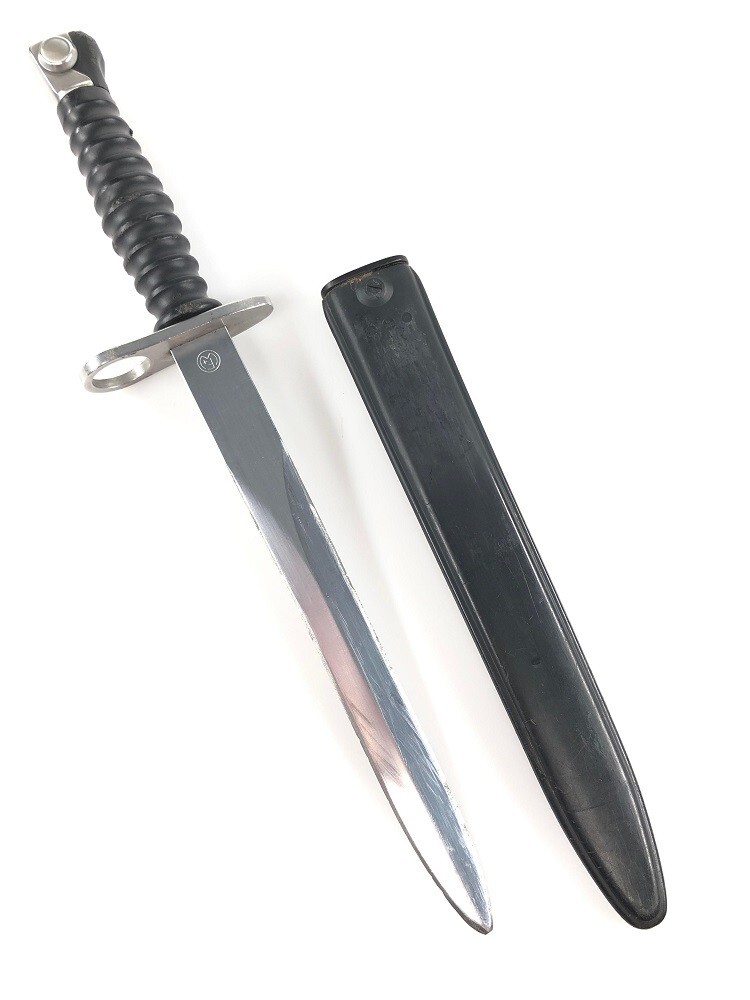Swiss M1957 Combat Knife Bayonet w/ Scabbard - Switzerland PE57