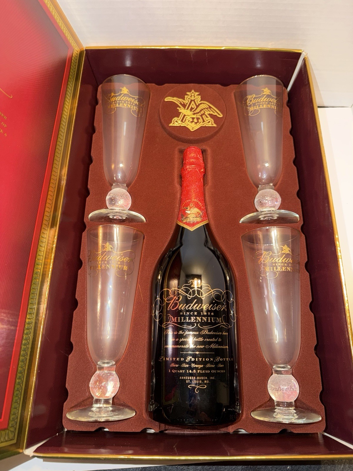 Budweiser Millennium Limited Edition 2000 Bottle & Four Glass Set Original Box