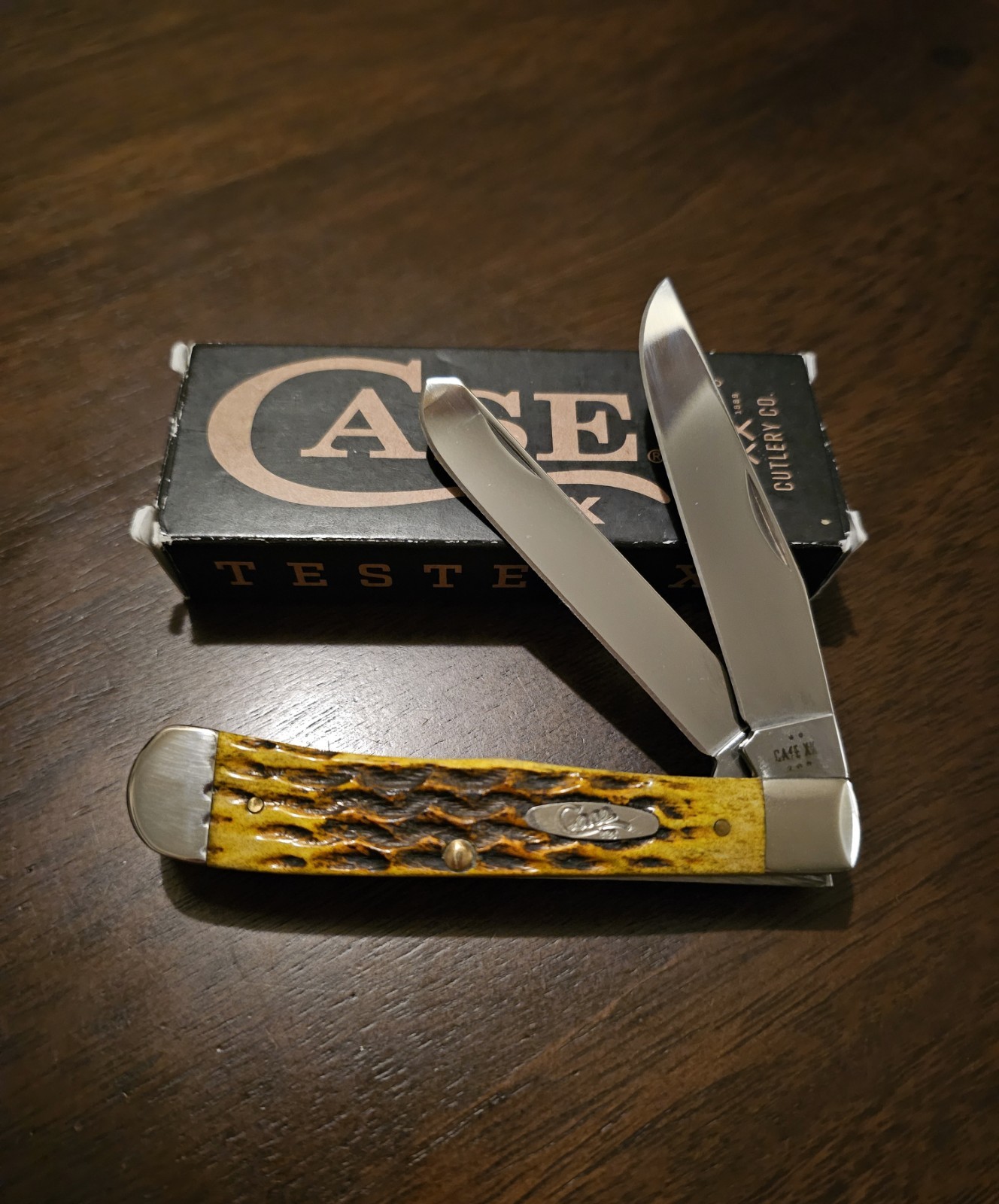 2025 Case XX Honeycomb Bone Heritage Jig Trapper (6254 SS) NO 32270