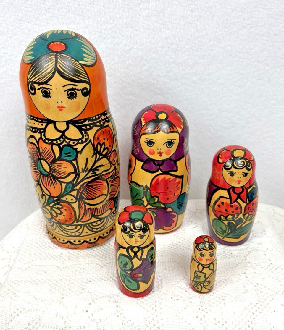 Vtg Russian Matryoshka Nesting Dolls 5-Piece Wood Floral Hand-Painted 1991