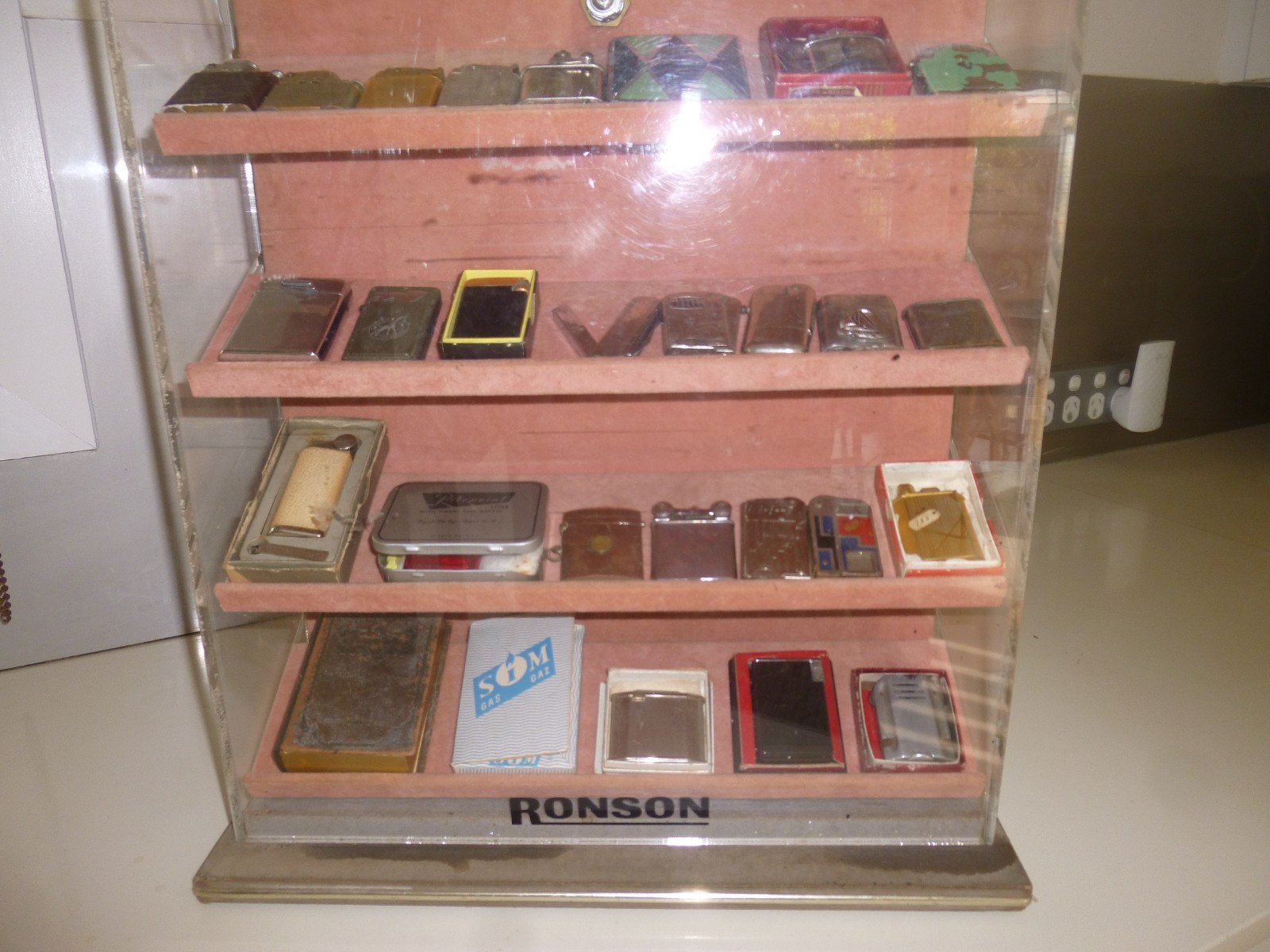 Vintage 1960's Ronson perspex 4 tier display cabinet