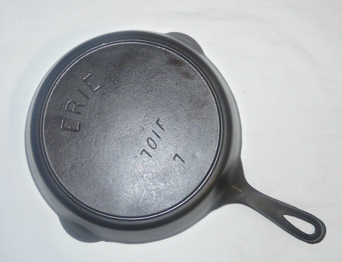 Vintage Erie Pre-Griswold #7 701 Cast Iron Skillet Heat Ring Double Pour Vintage Erie Pre-Griswold #7 701 Cast Iron Skillet Heat Ring Double Pour