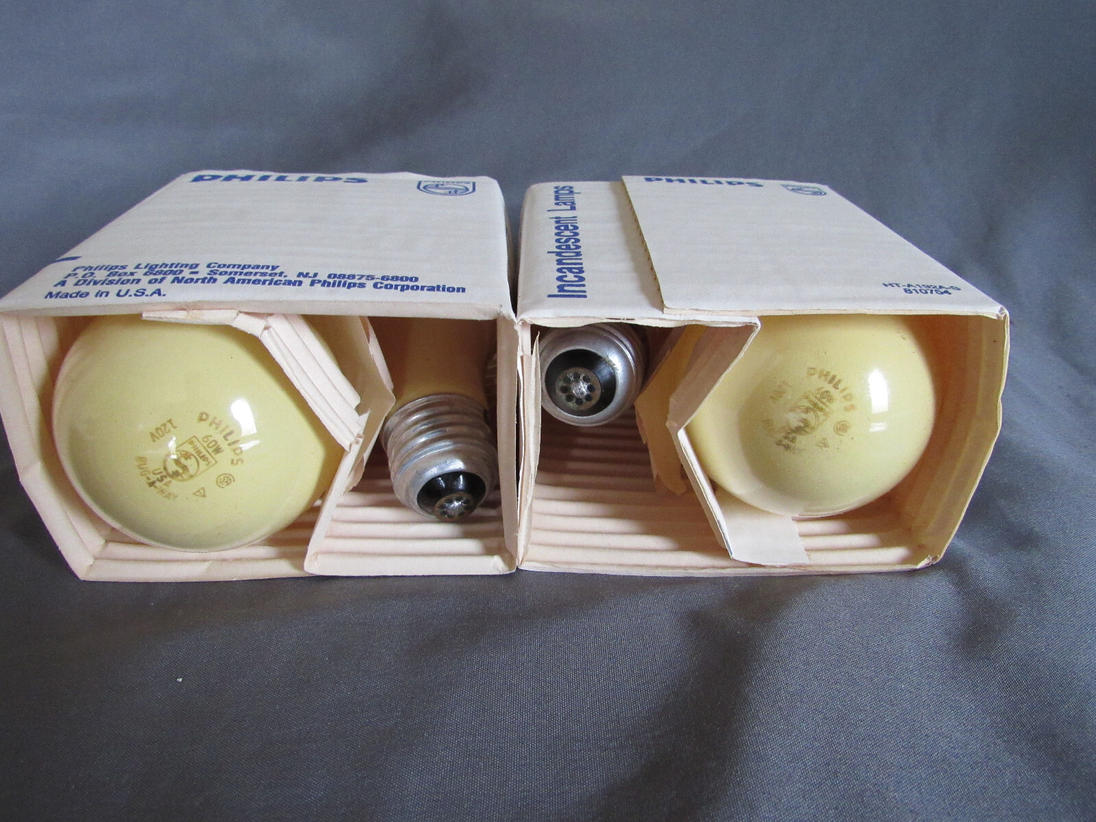 Vintage 2 pk of 2 Phillips Incandescent Yellow Bug A Way Light Bulb 60W 120v Vintage 2 pk of 2 Phillips Incandescent Yellow Bug A Way Light Bulb 60W 120v