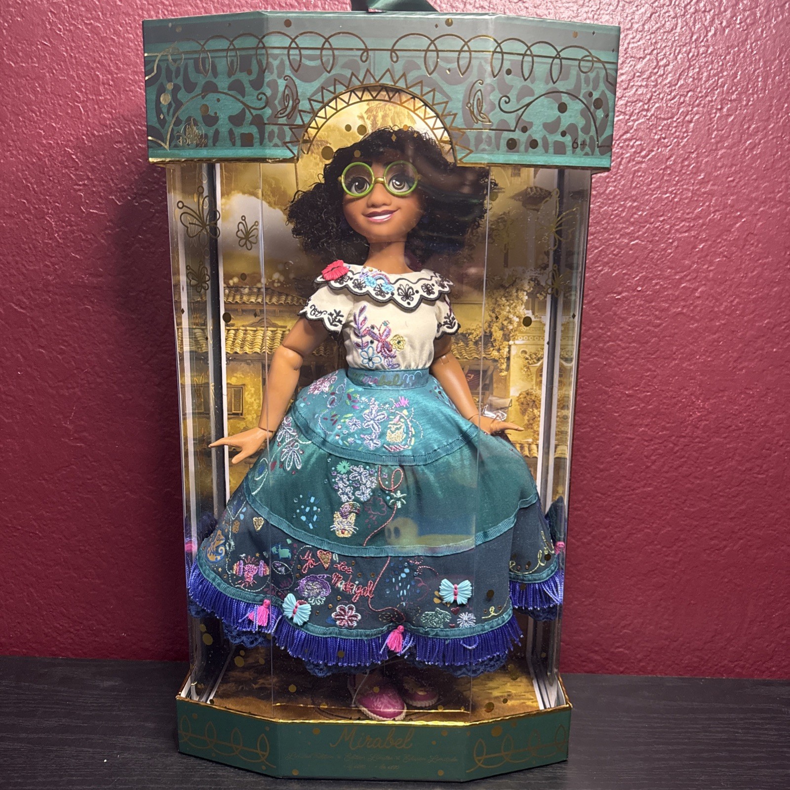 2023 ENCANTO MIRABEL MADRIGAL DISNEY Park Exclusive Limited Edition 17” DOLL NIB
