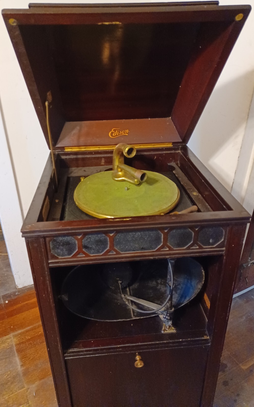 Edison Diamond Disc Phonograph 1916 Record Player Cabinet Wind Up
