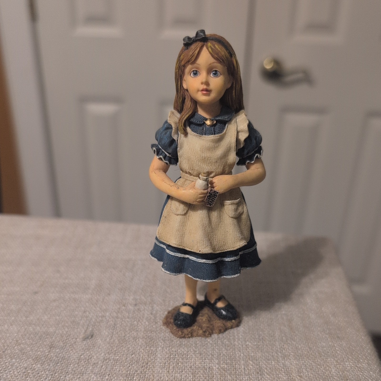 Boyds Bears And Friends 2002 Alice In Wonderland Drink Me Boyds Bears And Friends 2002 Alice In Wonderland Drink Me