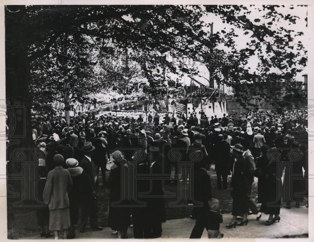 1935 Press Photo Crowds at commemoration of Admiral Dewey's battle of Manila Bay 1935 Press Photo Crowds at commemoration of Admiral Dewey's battle of Manila Bay