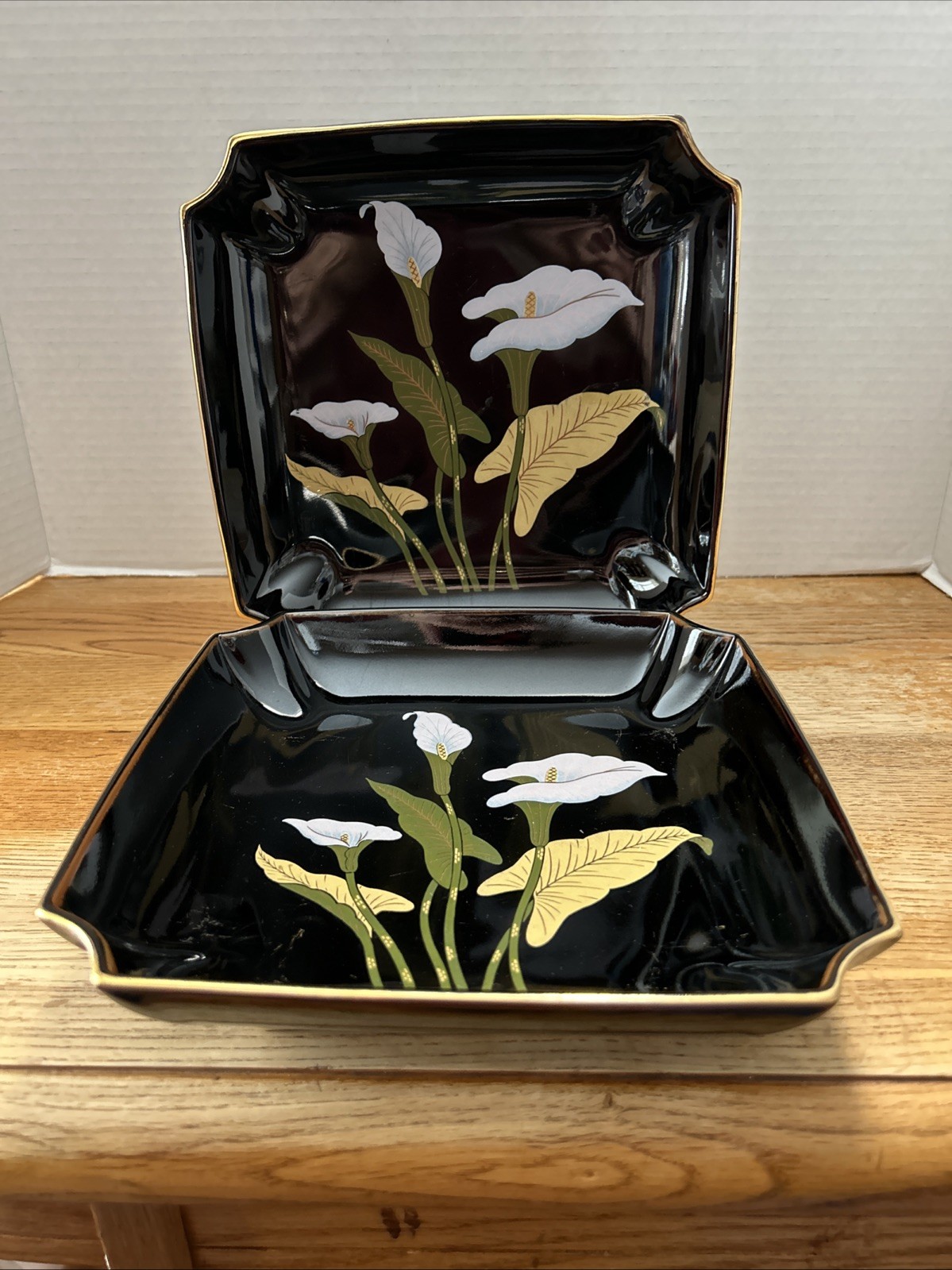 2 Vintage Yamaji Square Calla Lily Serving Plates Black W/White Flowers/Gold Acc