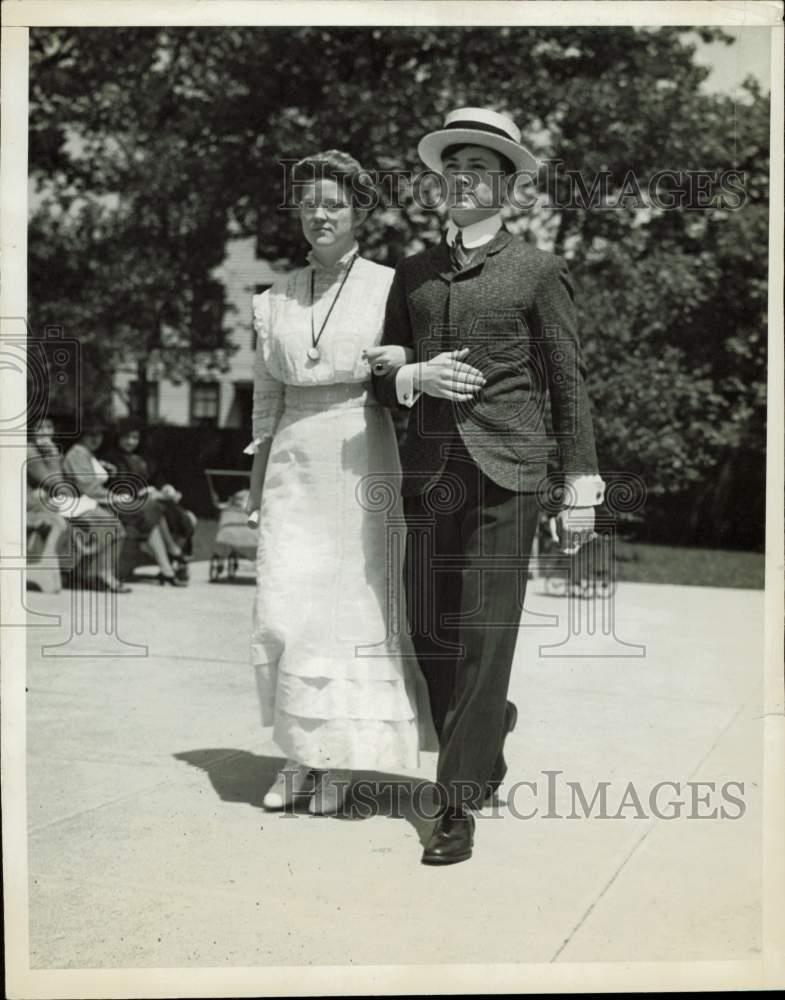 1937 Press Photo New Yorkers model fashions of the past at Pratt Institute event