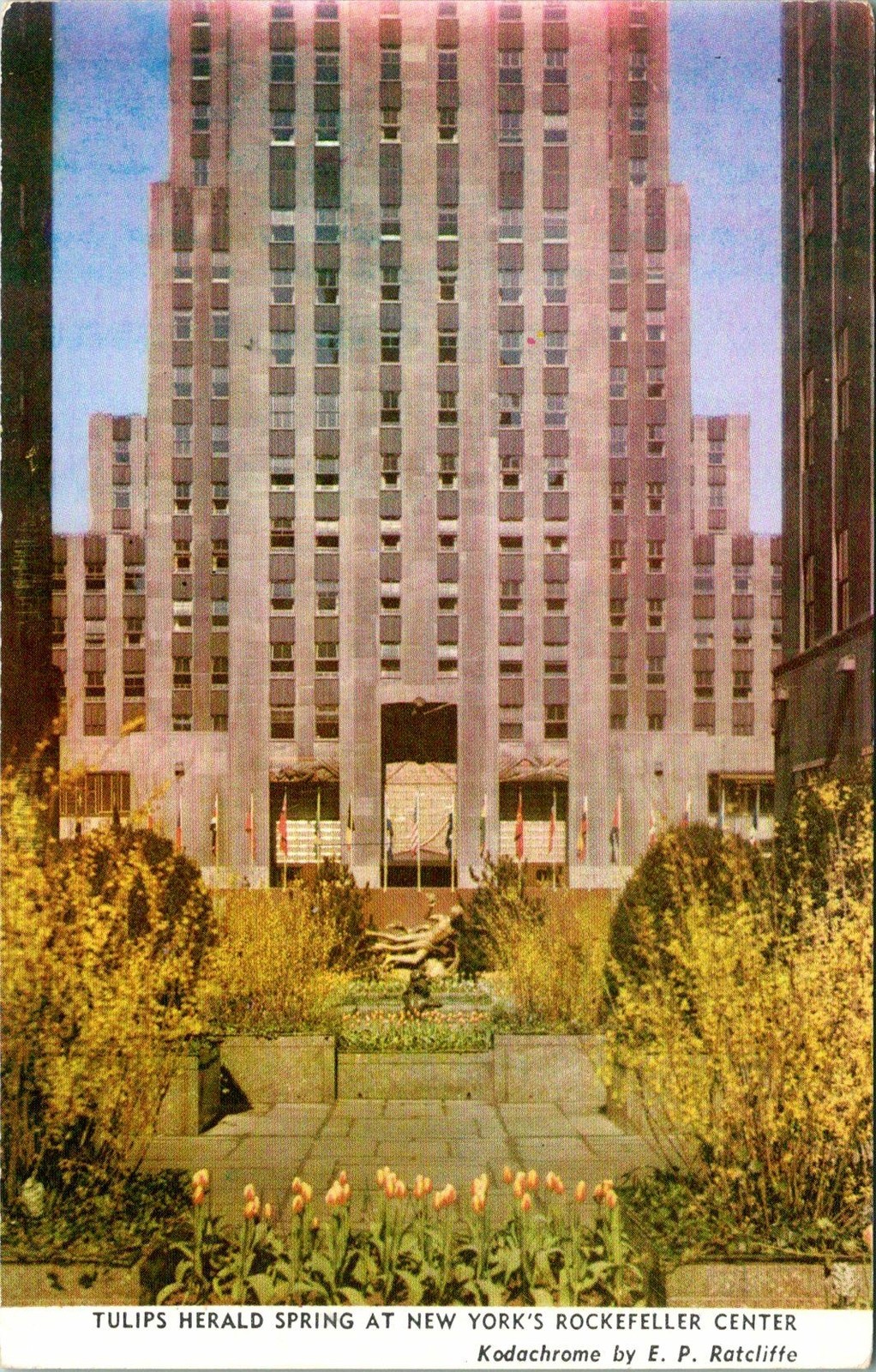 New York City NY Channel Gardens RCA Building Postcard Unused (24649)