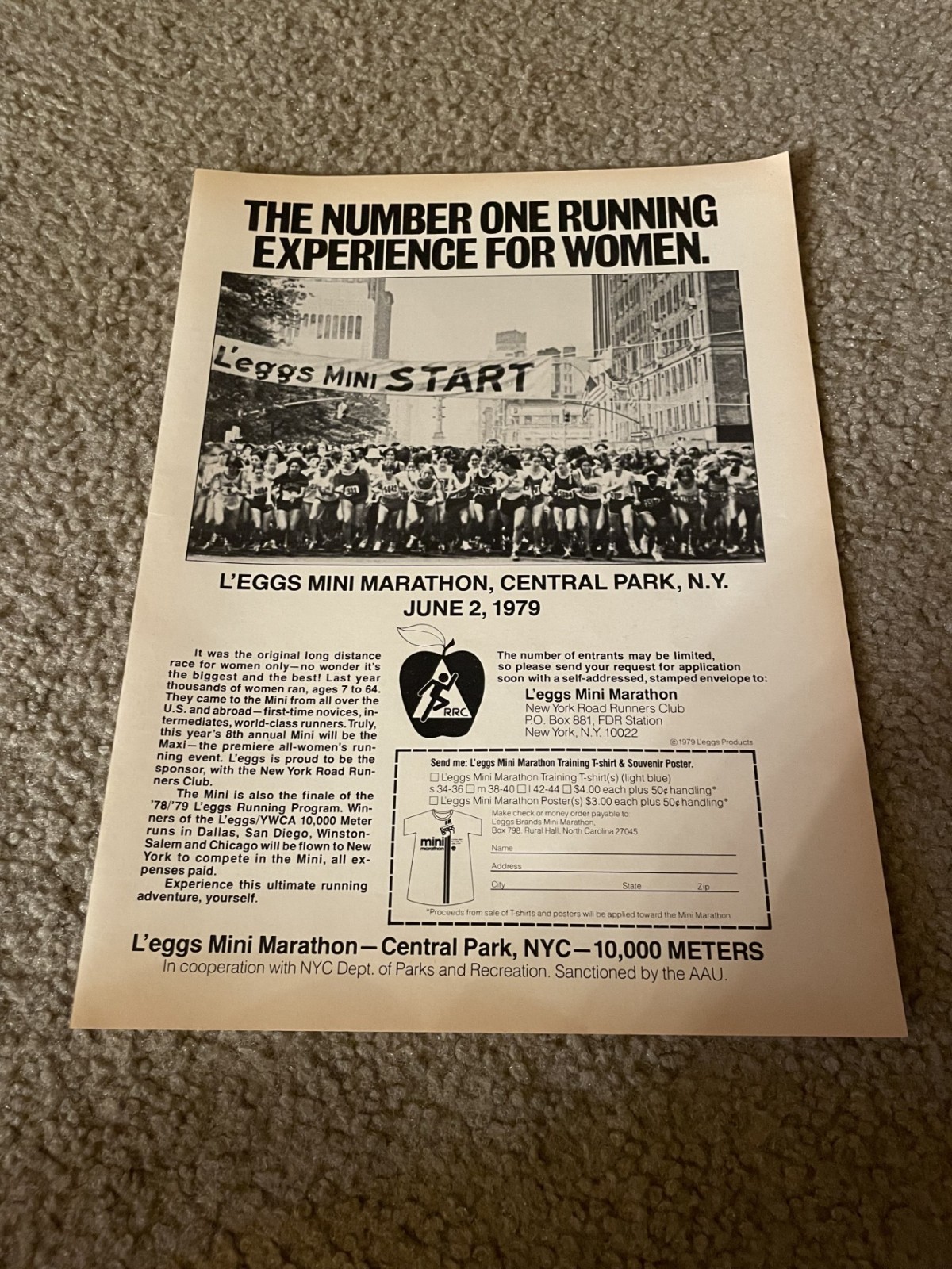 Vintage 1979 L'EGGS MINI MARATHON WOMEN RACE Print Ad CENTRAL PARK NYC NY 1970s