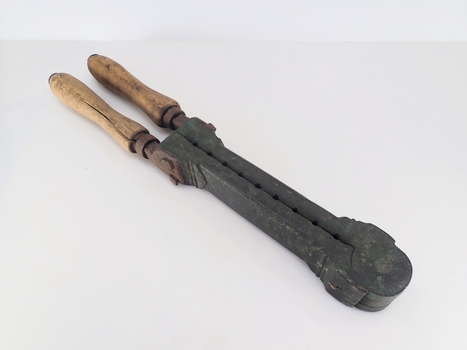 Rare Antique Heavy Bronze Gang Bullet Mold 17 Cal .70 Round Ball Plier Handles Rare Antique Heavy Bronze Gang Bullet Mold 17 Cal .70 Round Ball Plier Handles