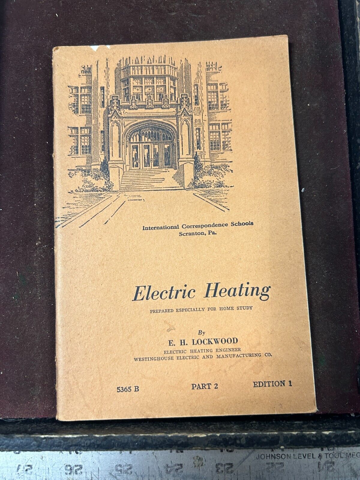 Electrical Work ICS Electric Heating  Work Booklet BlkFlCb