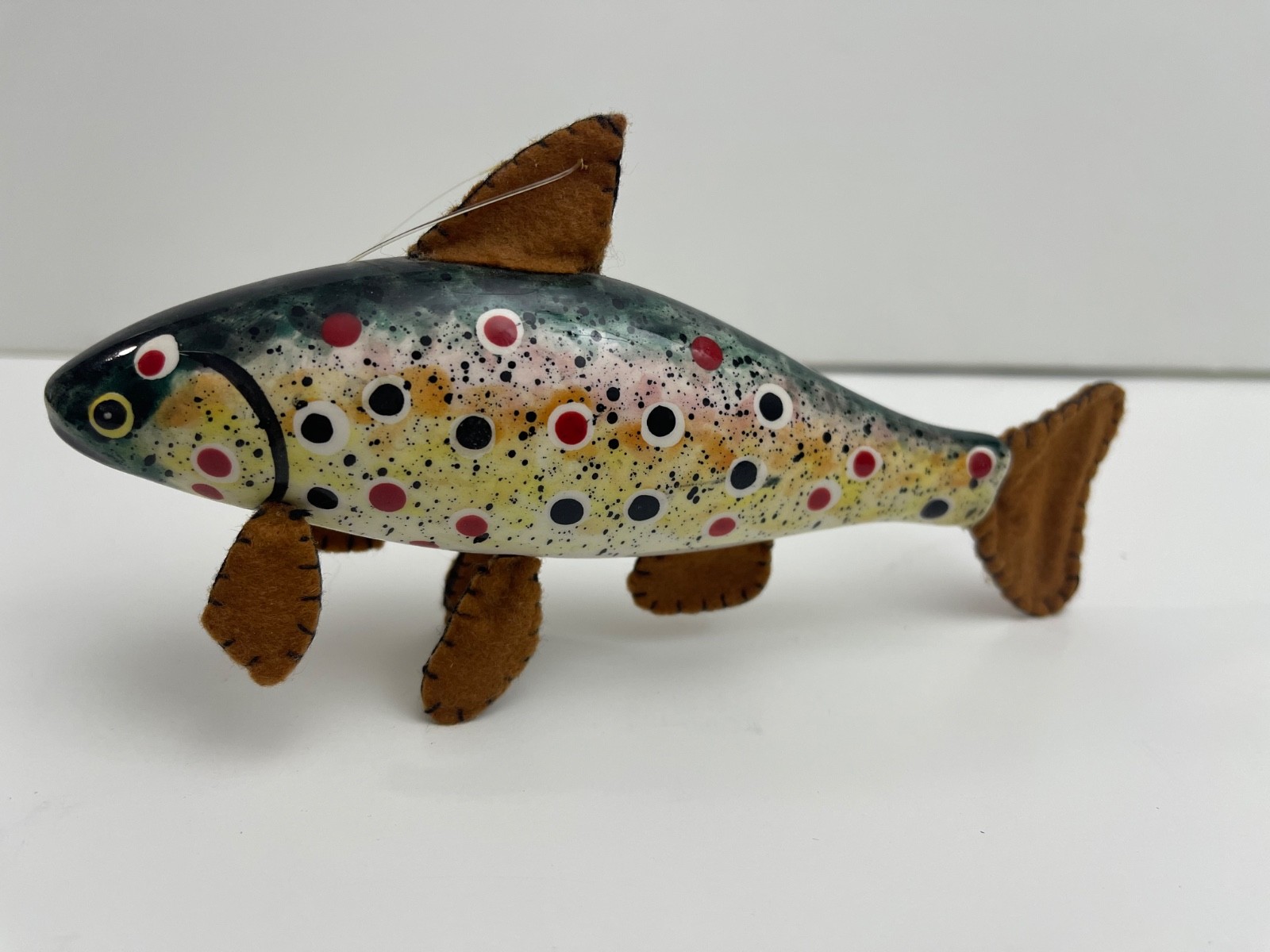 Hand Painted Folk Art Brown or Rainbow Trout Fish Decoy w/Felt Fins Ornament? Hand Painted Folk Art Brown or Rainbow Trout Fish Decoy w/Felt Fins Ornament?