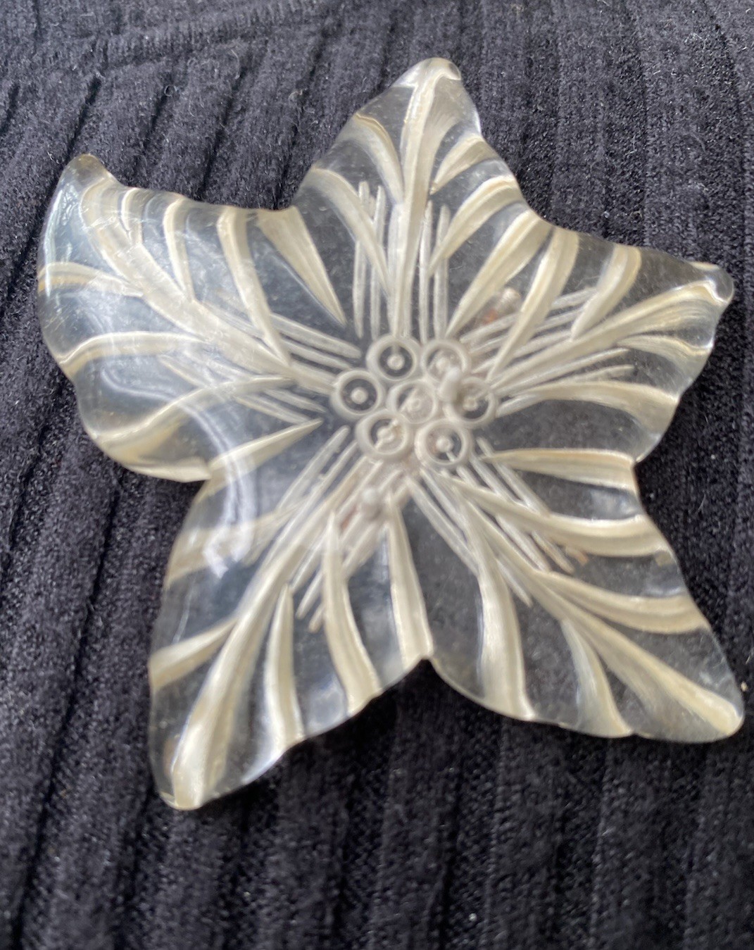 CHRISTMAS Poinsettia Pin/Brooch Lucite/Acrylic Reverse Textured Flower \'50s Chic